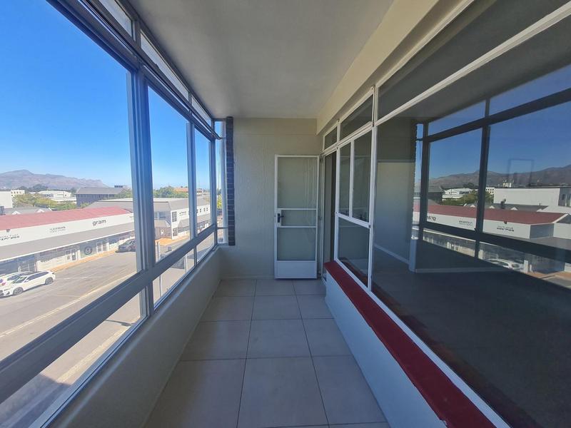 To Let 3 Bedroom Property for Rent in Somerset West Western Cape